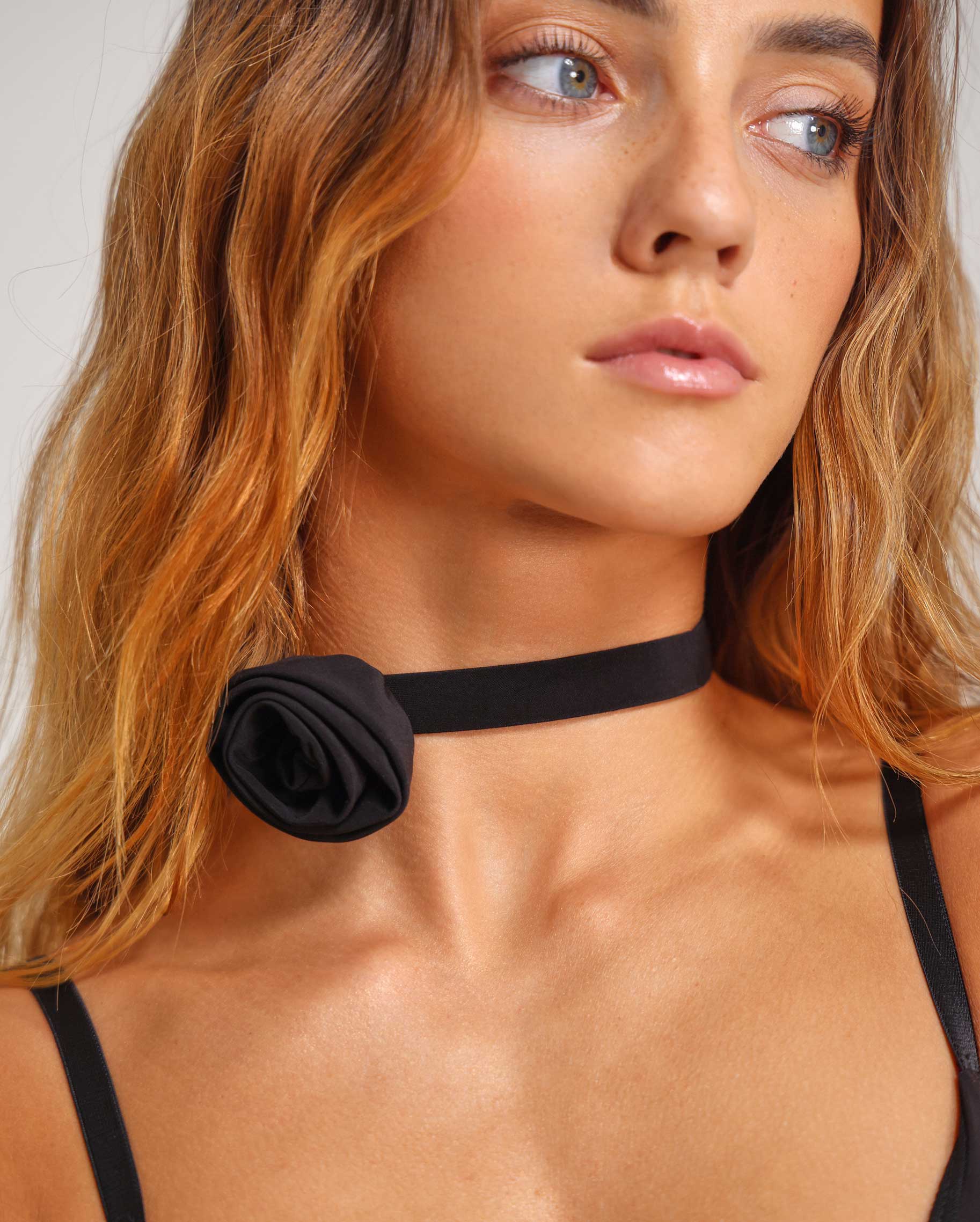 Choker Rose Black